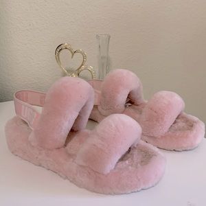 UGG “oh yeah” slides. Baby pink fur slides. Only worn twice (size 7) 💗
